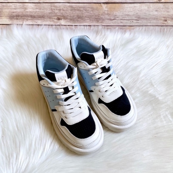 UGG Women’s Highland Sneakers - Picture 3 of 8